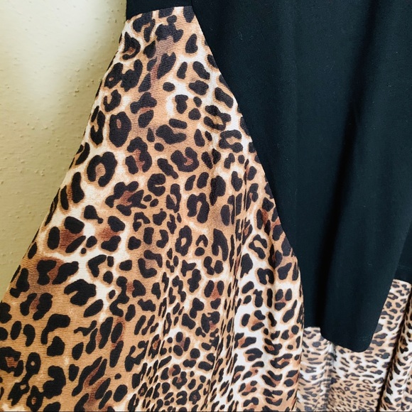 NWT Cute Black Top with Animal Print - Picture 4 of 4